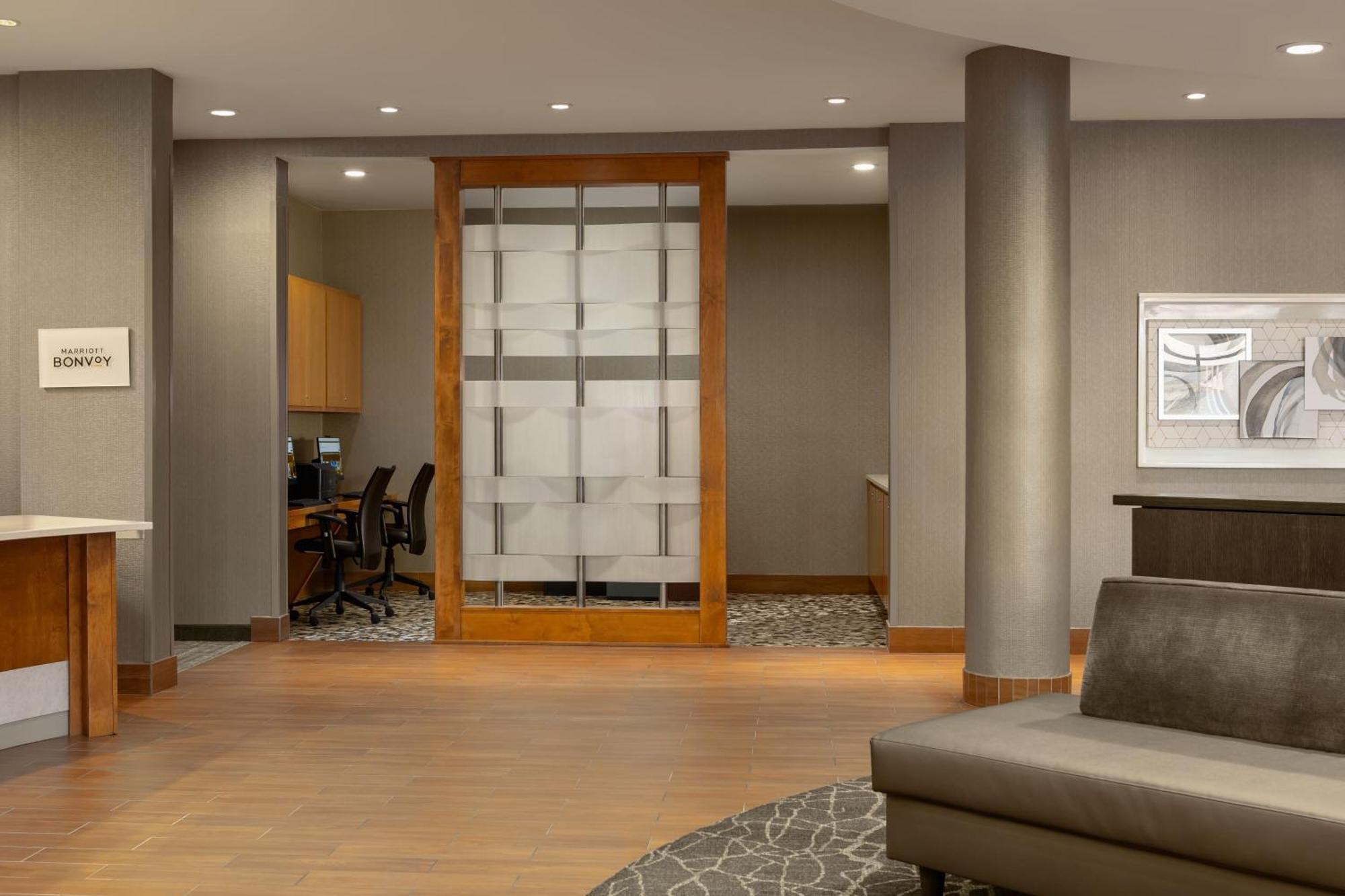 Springhill Suites By Marriott Wisconsin Dells Lake Delton Экстерьер фото